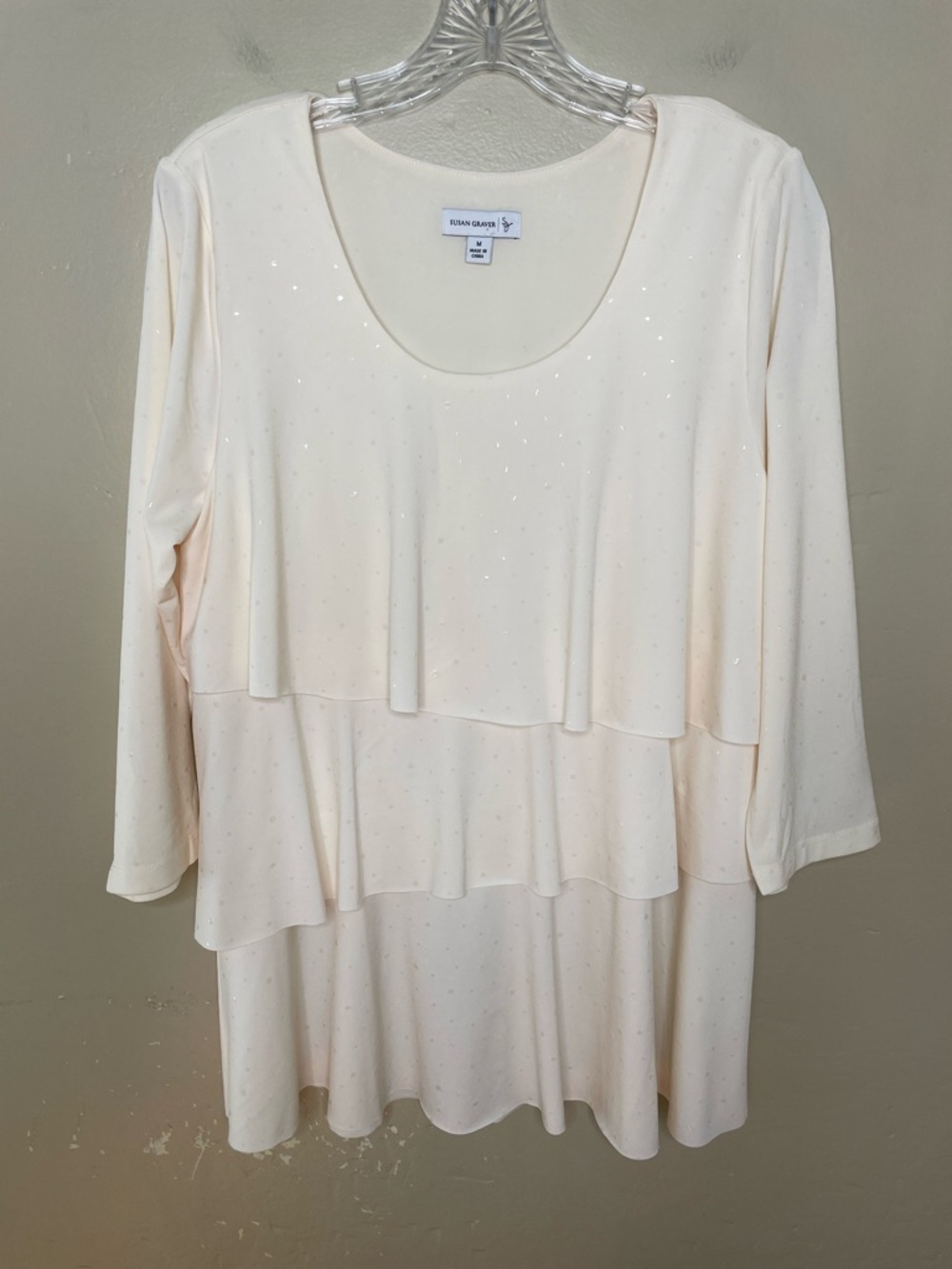 SUSAN GRAVER Cream Tiered Subtle Shimmer Dots Popover Liquid Knit Top Medium